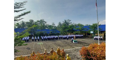 31 Januari 2022 - Pelaksanaan Upacara Bendera SMPN 2 Pengadegan
