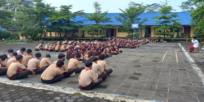 28 Januari 2022 - Kegiatan Santapan Rokhani Bentuk Penanaman Karakter Bagi Peserta Didik