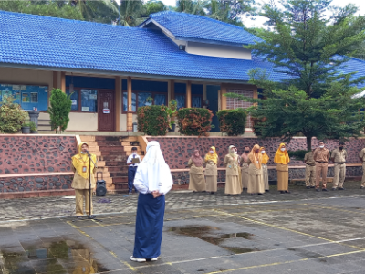 Kegiatan Apel Pagi Menjelang Pembelajaran