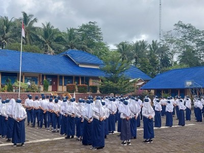 Pelantikan Pengurus OSIS Periode 2021/2022 SMP Negeri 2 Pengadegan