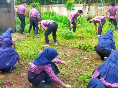30 Maret 2022 - Persiapan Penanaman Tanaman Toga